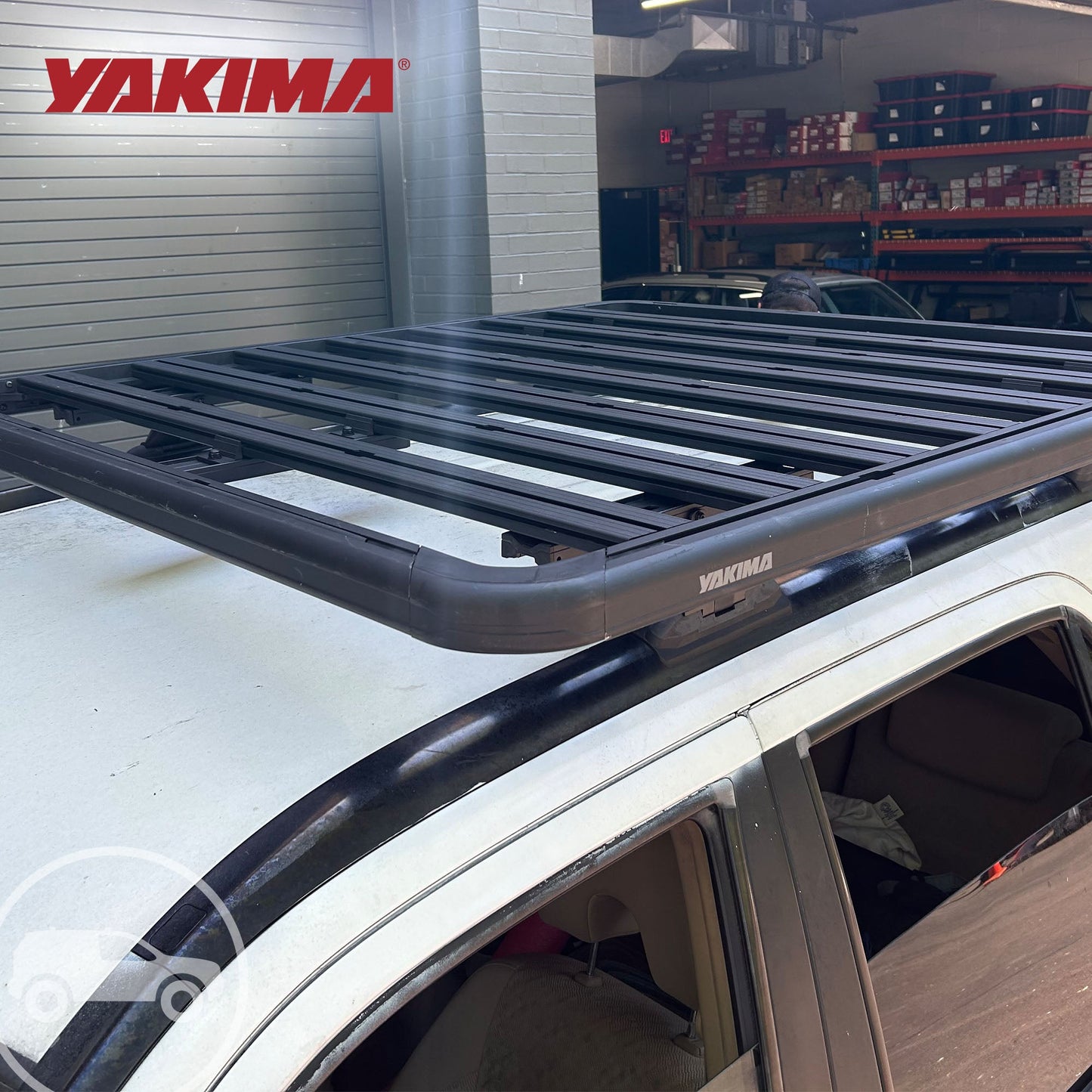 YAKIMA Landing Pad 8, Fixed Point Roof Mounts for 2002-2006 Honda CR-V, Set of 2