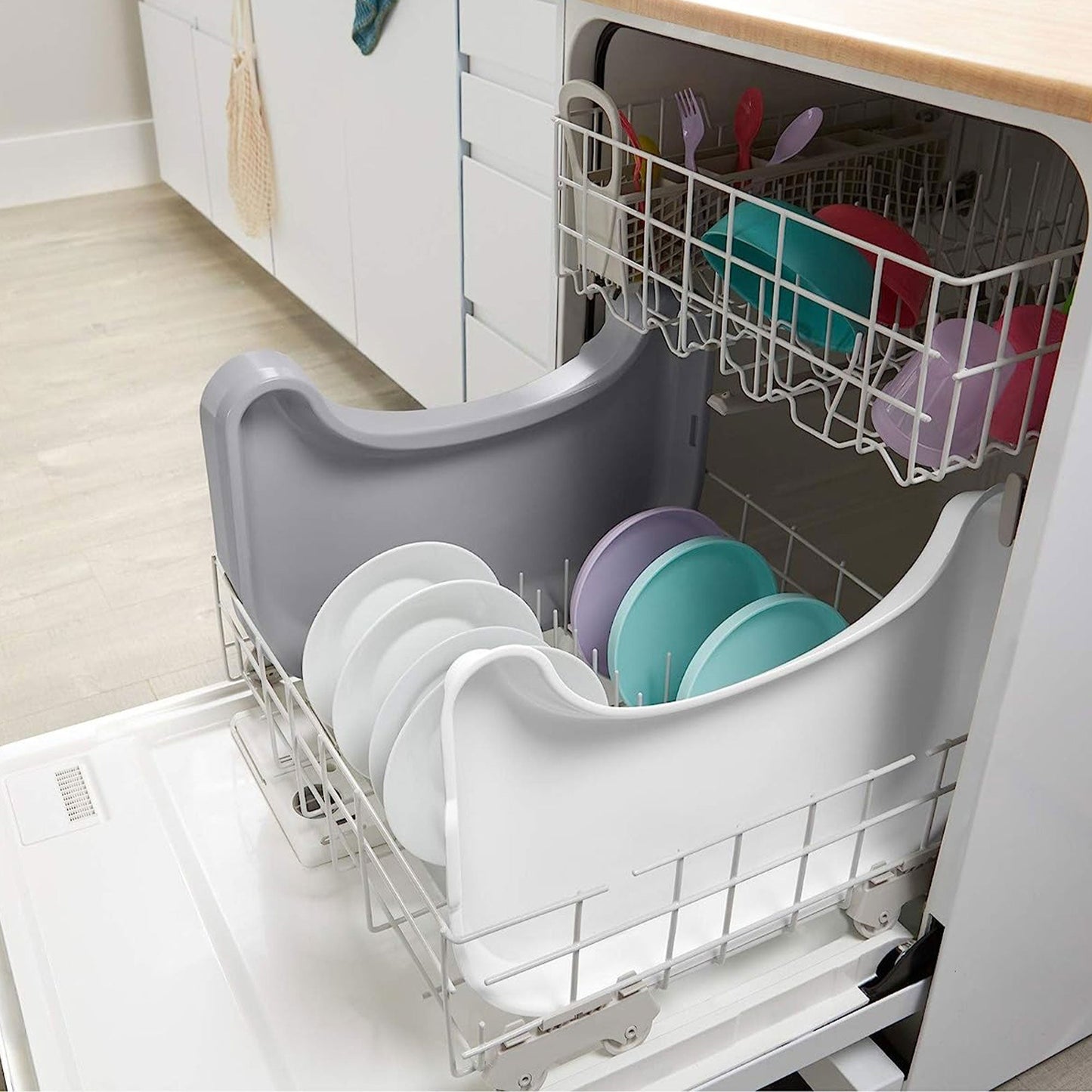 Fisher-Price SpaceSaver Simple Clean Baby High Chair Dining Seat, Pearfection