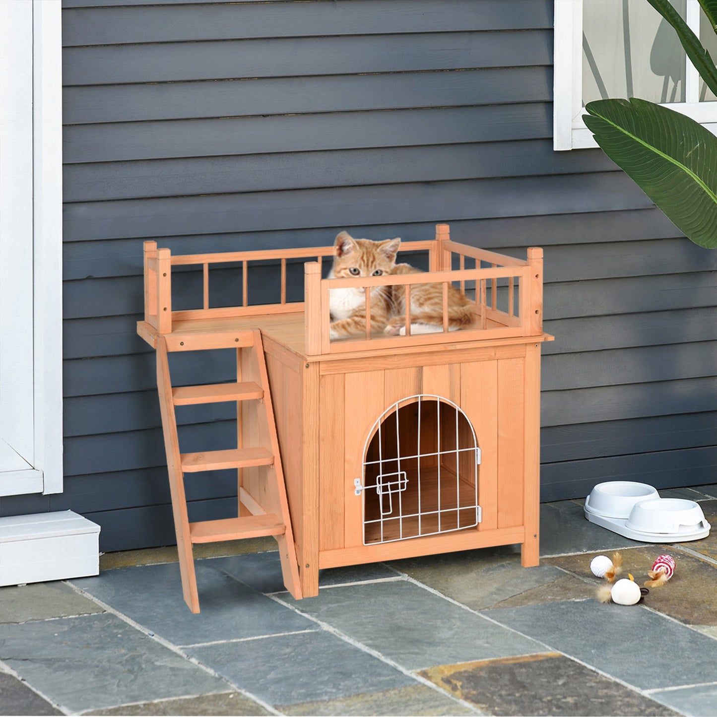 2-Level Wooden Cat House, Outdoor Dog Shelter Cat Condo with Lockable Wire Door and Balcony, Natural Wood