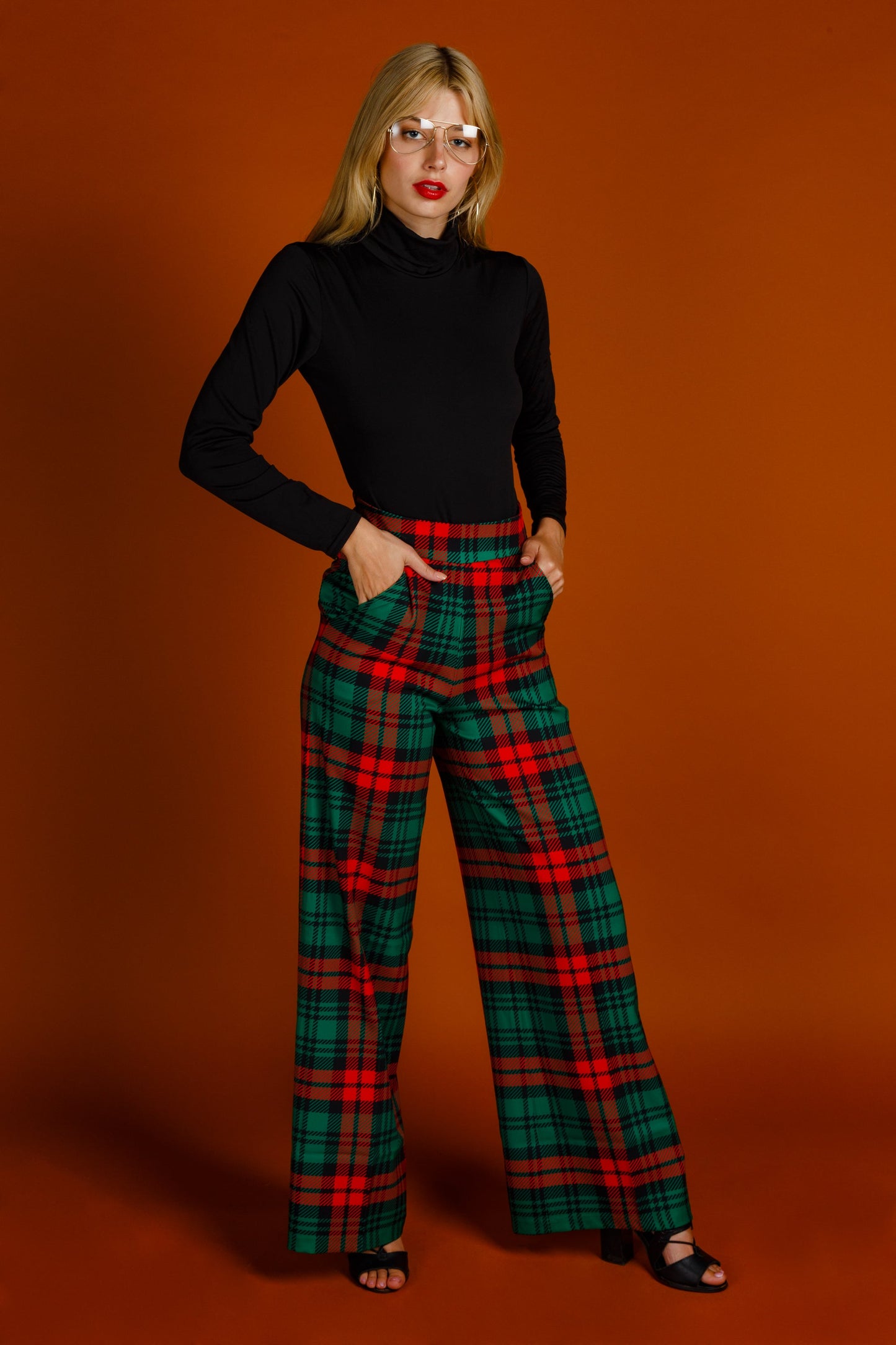 The Lincoln Log Love Lady | Women's Green Plaid Christmas Pants