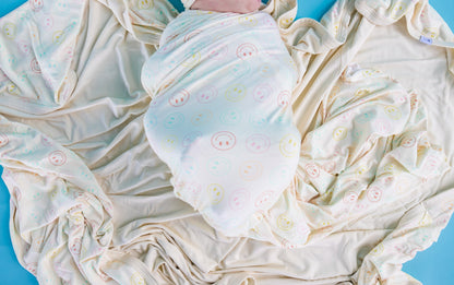 PASTEL SMILES DREAM SWADDLE & BEANIE