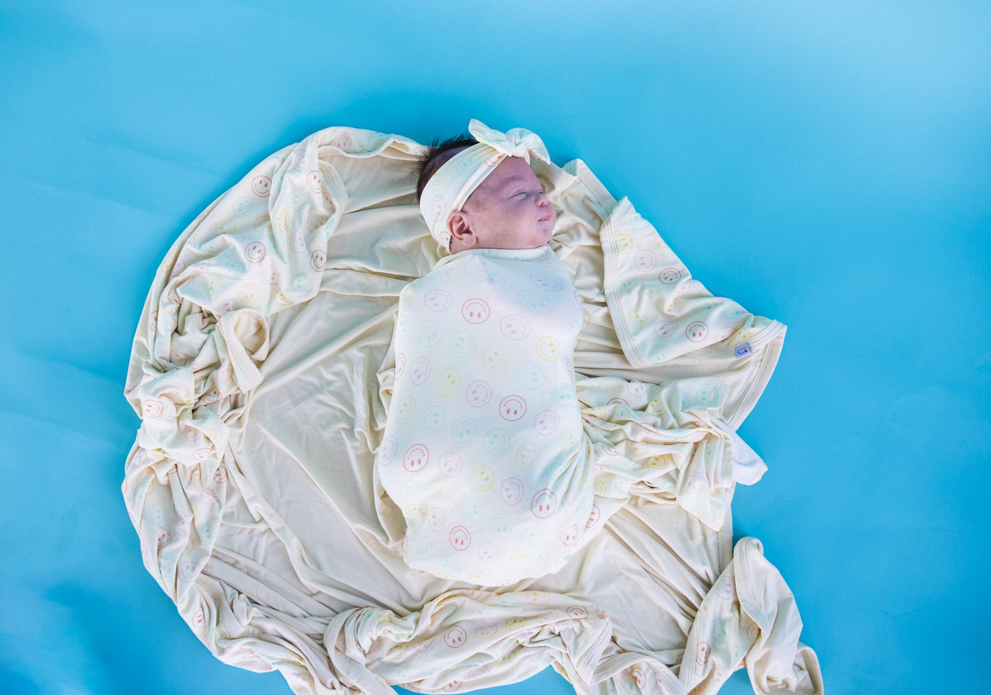 PASTEL SMILES DREAM SWADDLE & BEANIE