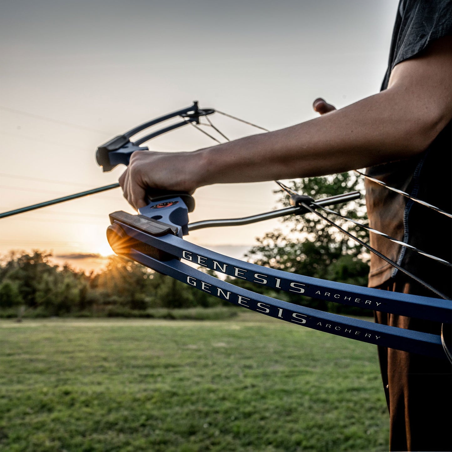 Genesis Original Archery Compound Bow and Arrow Set, Draw Hand-Right, Purple