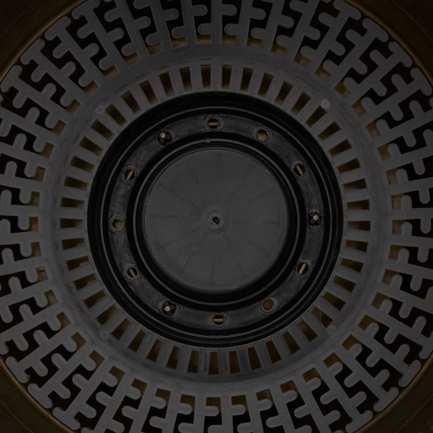 HC Companies Sierra 10 Inch Round Resin Flower Garden Planter Pot, Celtic Bronze