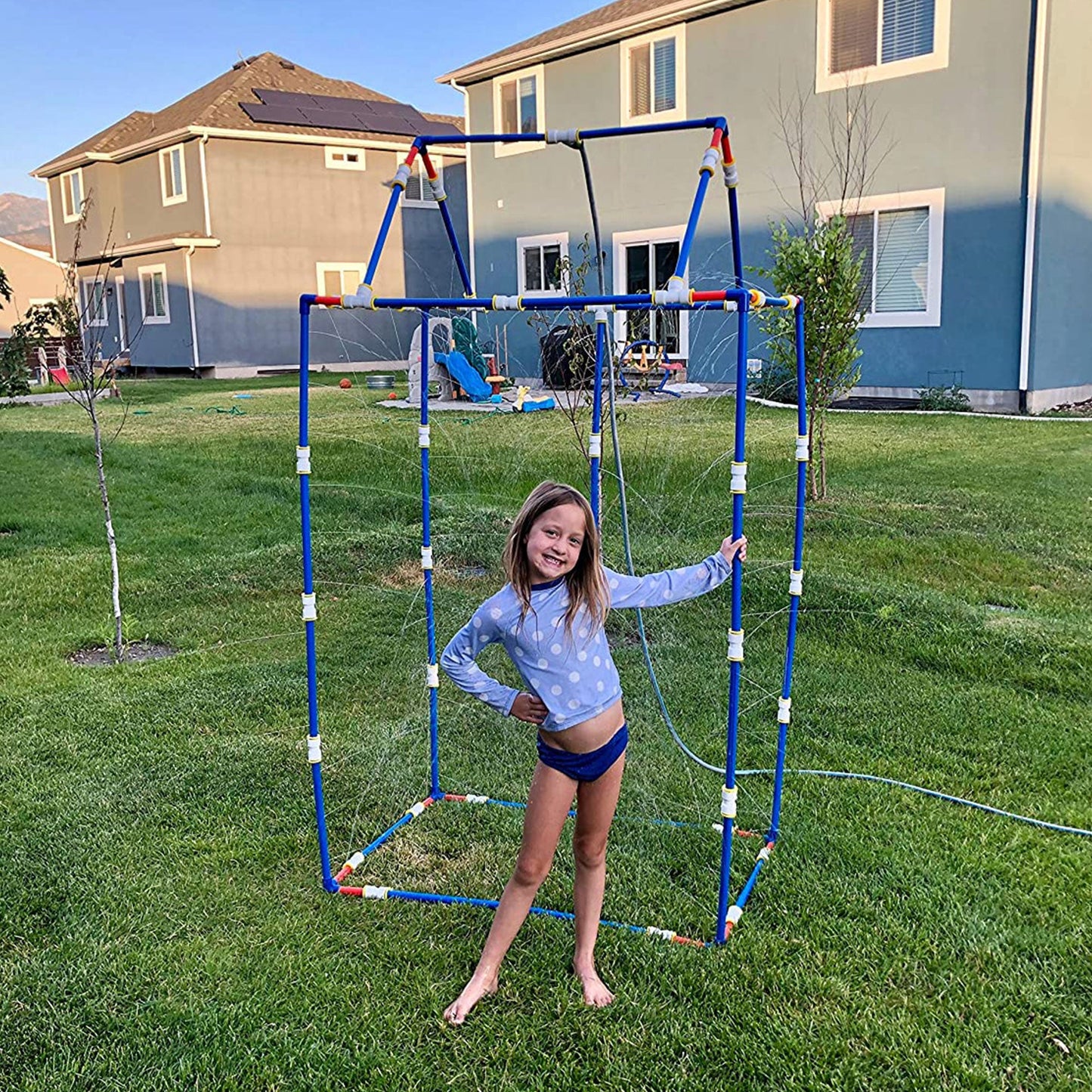 Funphix Medium Outdoors Sprinkles Set with Poles and Hose Fort Kit, Multicolor