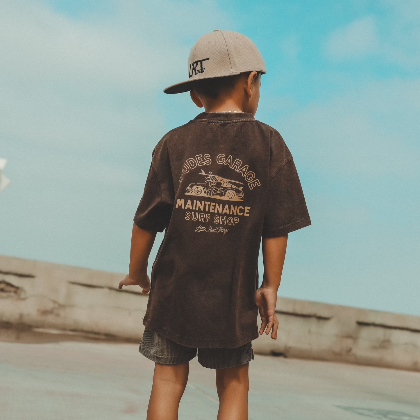 DUDES GARAGE TEE - VINTAGE BROWN