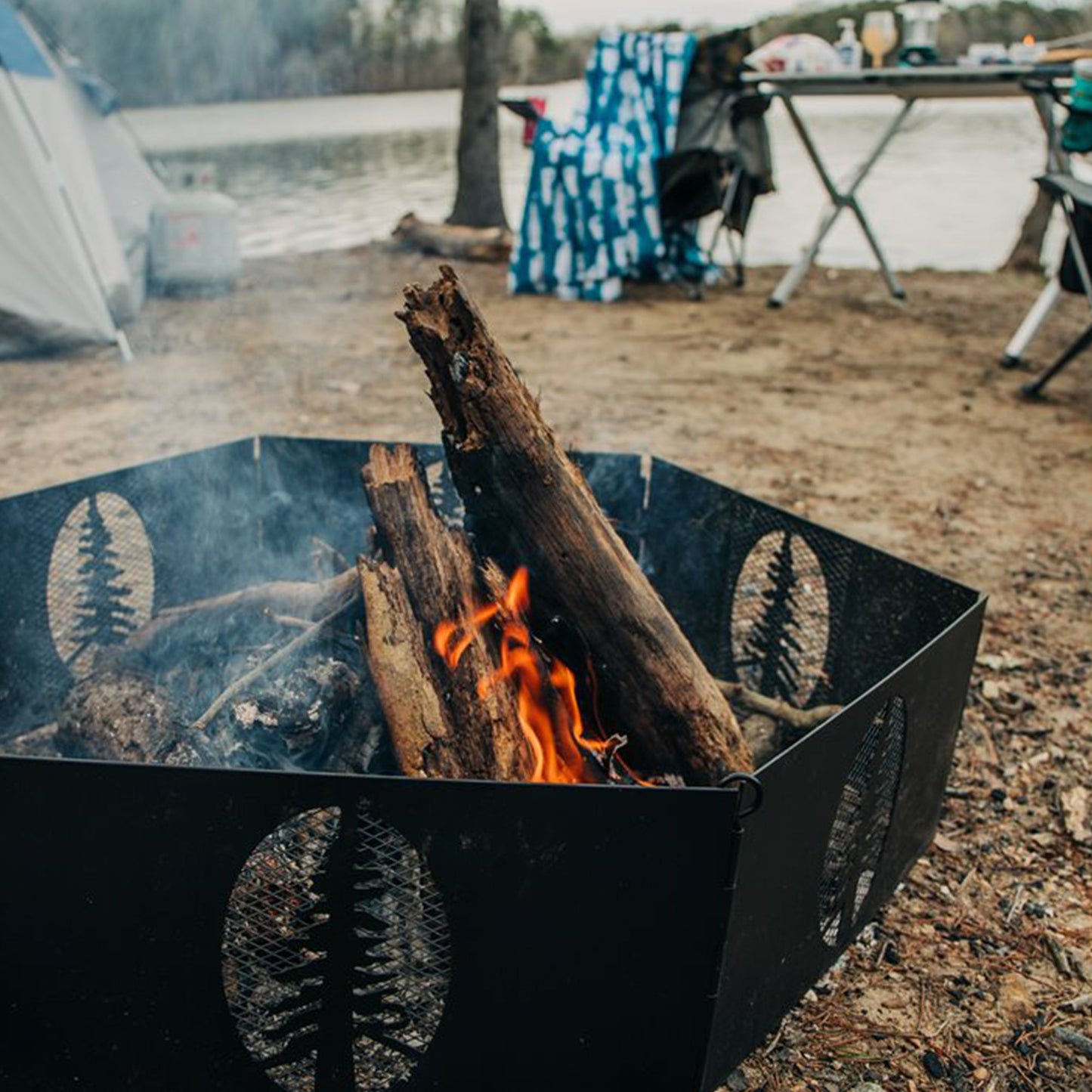 Camco Portable 27 x 8.5" Outdoor Campfire Ring with Bag for Wood Burning Fires