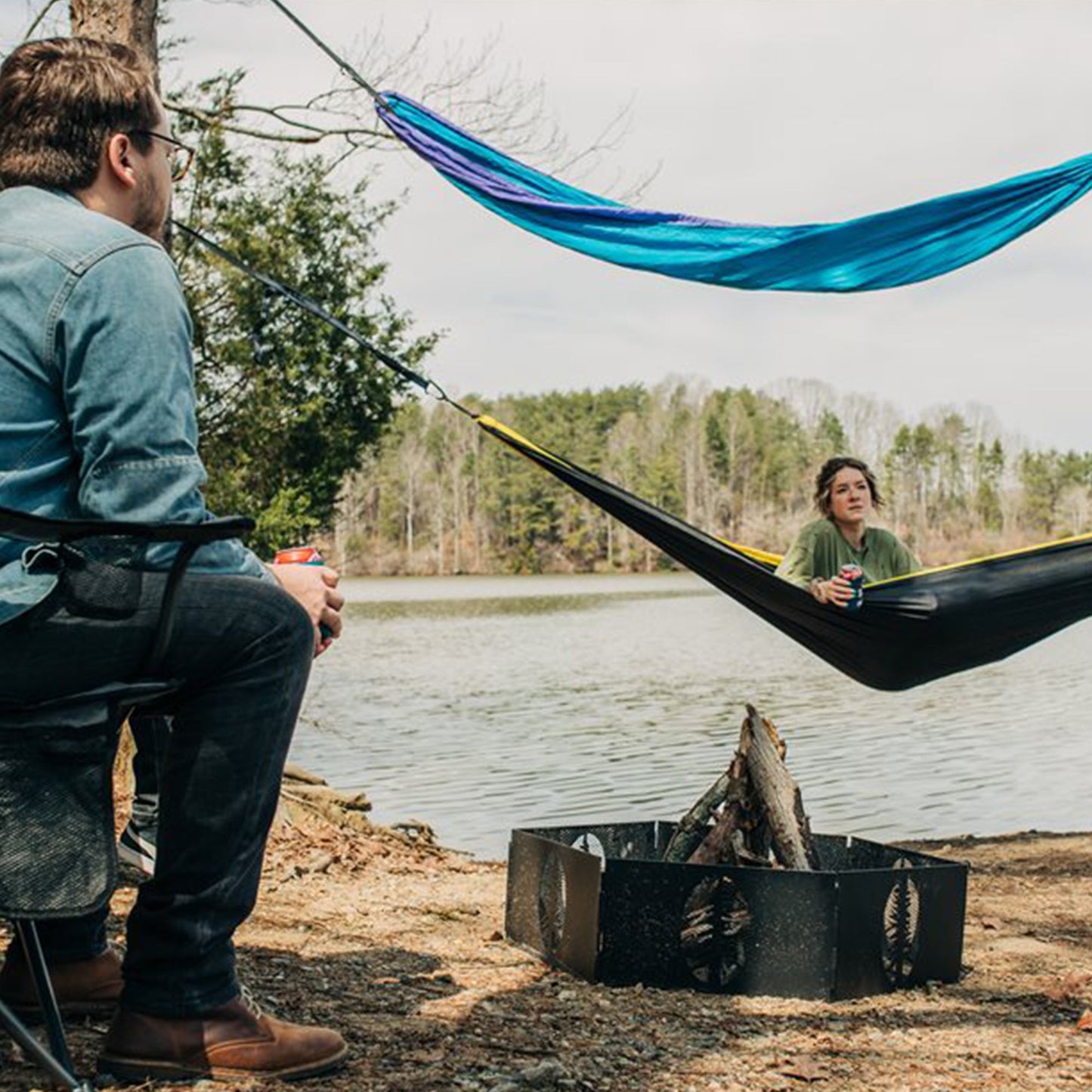 Camco Portable 27 x 8.5" Outdoor Campfire Ring with Bag for Wood Burning Fires