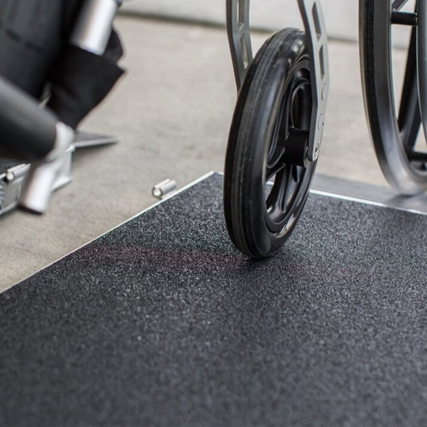 EZ-ACCESS 5 Foot SUITCASE Singlefold Portable Ramp w/Surface That Resists Slips