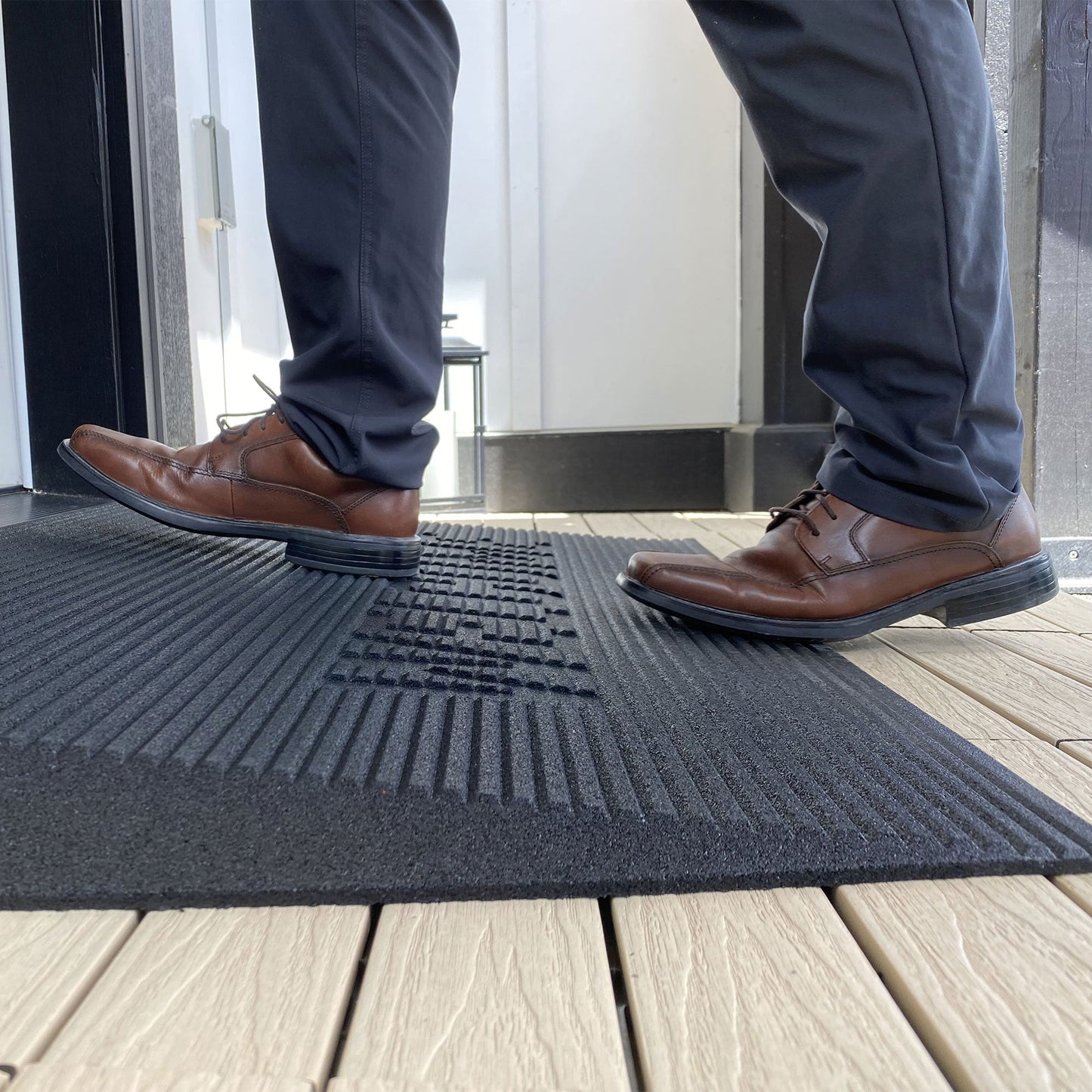 EZ-ACCESS TRANSITIONS 1.5" Non Slip Rectangular Rubber Angled Entry Mat, Black