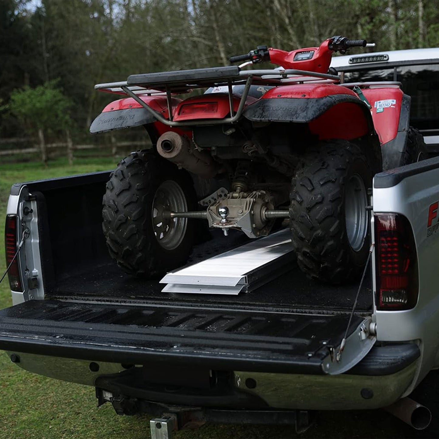 EZ-ACCESS TRAVERSE 8 Foot Singlefold Edgeless Portable Loading Ramp, Silver