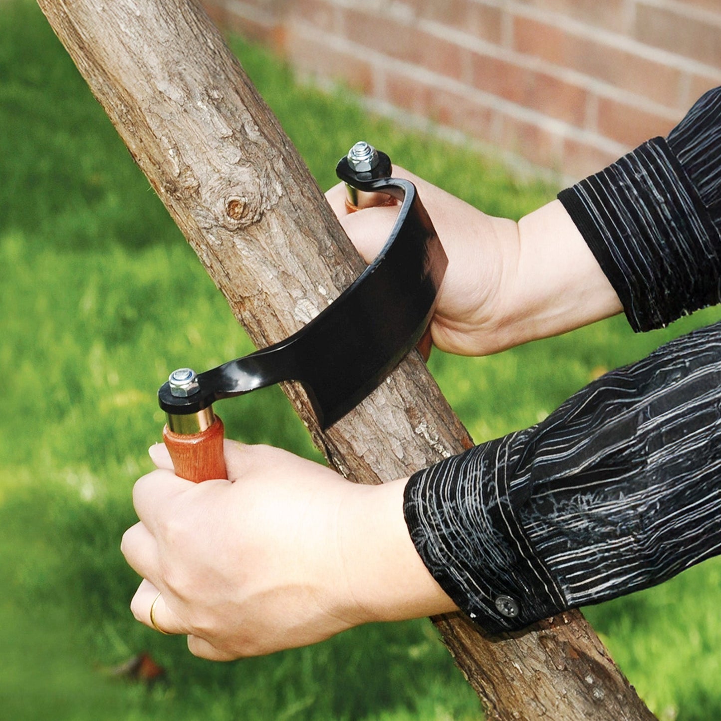 Timber Tuff 5 Inch Ultra Sharp Blade Heavy Duty Steel Curved Draw Shave Tool