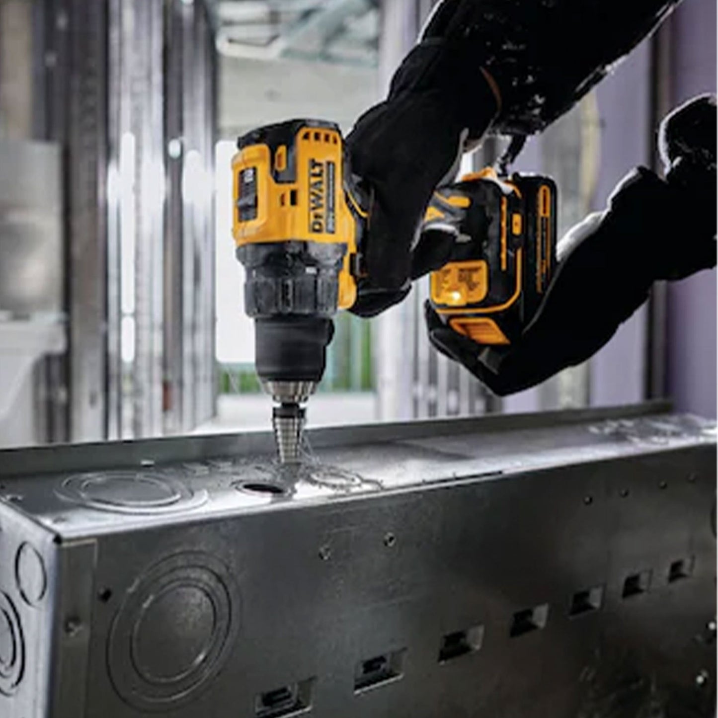 DeWalt ATOMIC 20 Volt 0.5 Inch Brushless Motor Drill Driver Kit Hand Tool Set