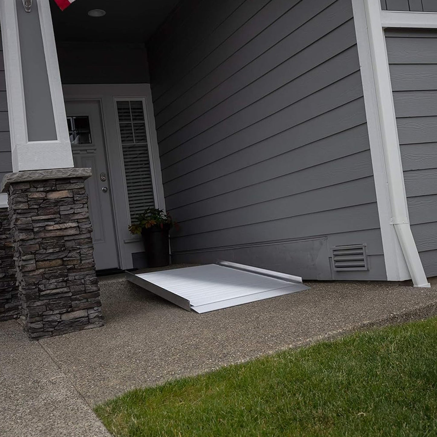 EZ-ACCESS GATEWAY 3G 10 Foot Solid Surface Aluminum Portable Wheelchair Ramp