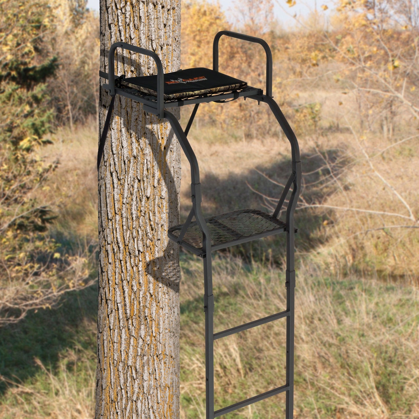 Big Game The Warrior Pro 1 Person Deer Hunting Ladder Climbing Tree Stand, Black