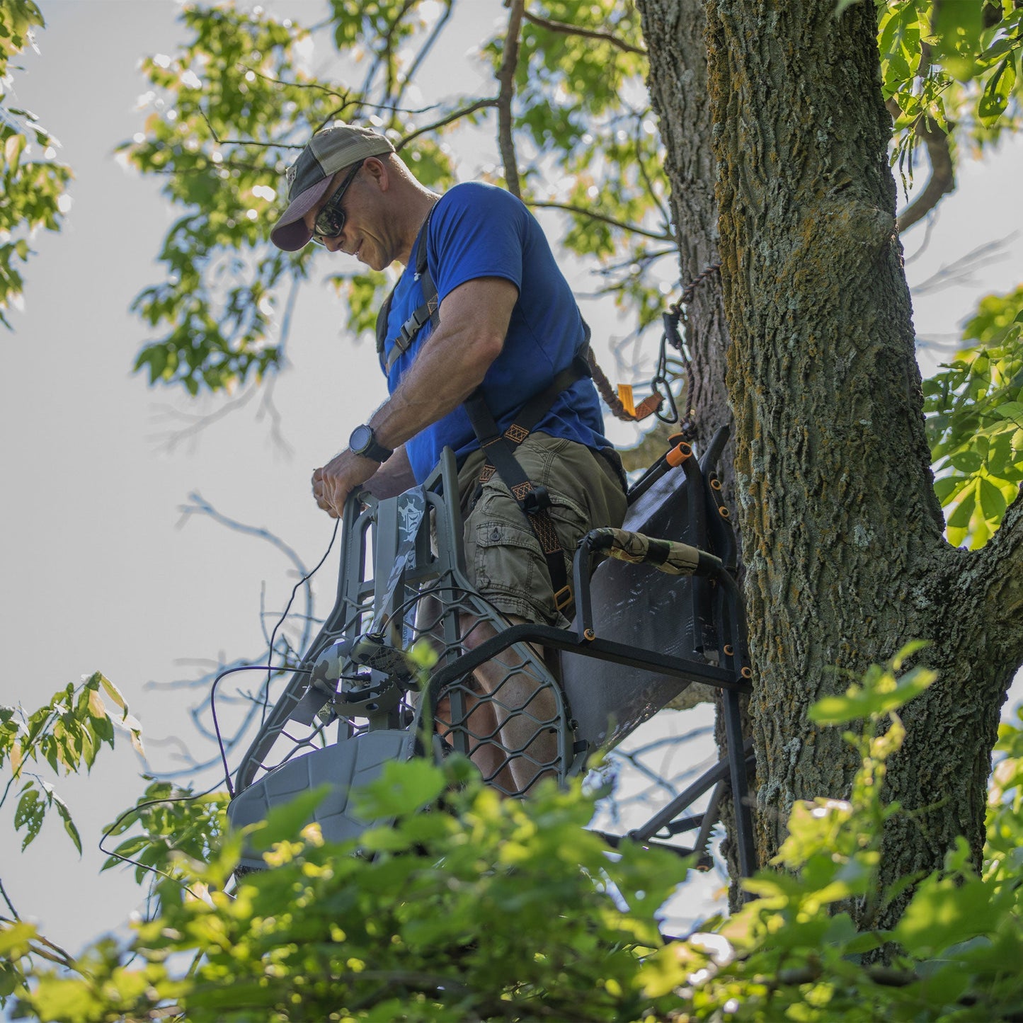 Muddy The Stronghold 1.5 Deer Hunting Ladderstand, 1 Person Climbing Tree Stand