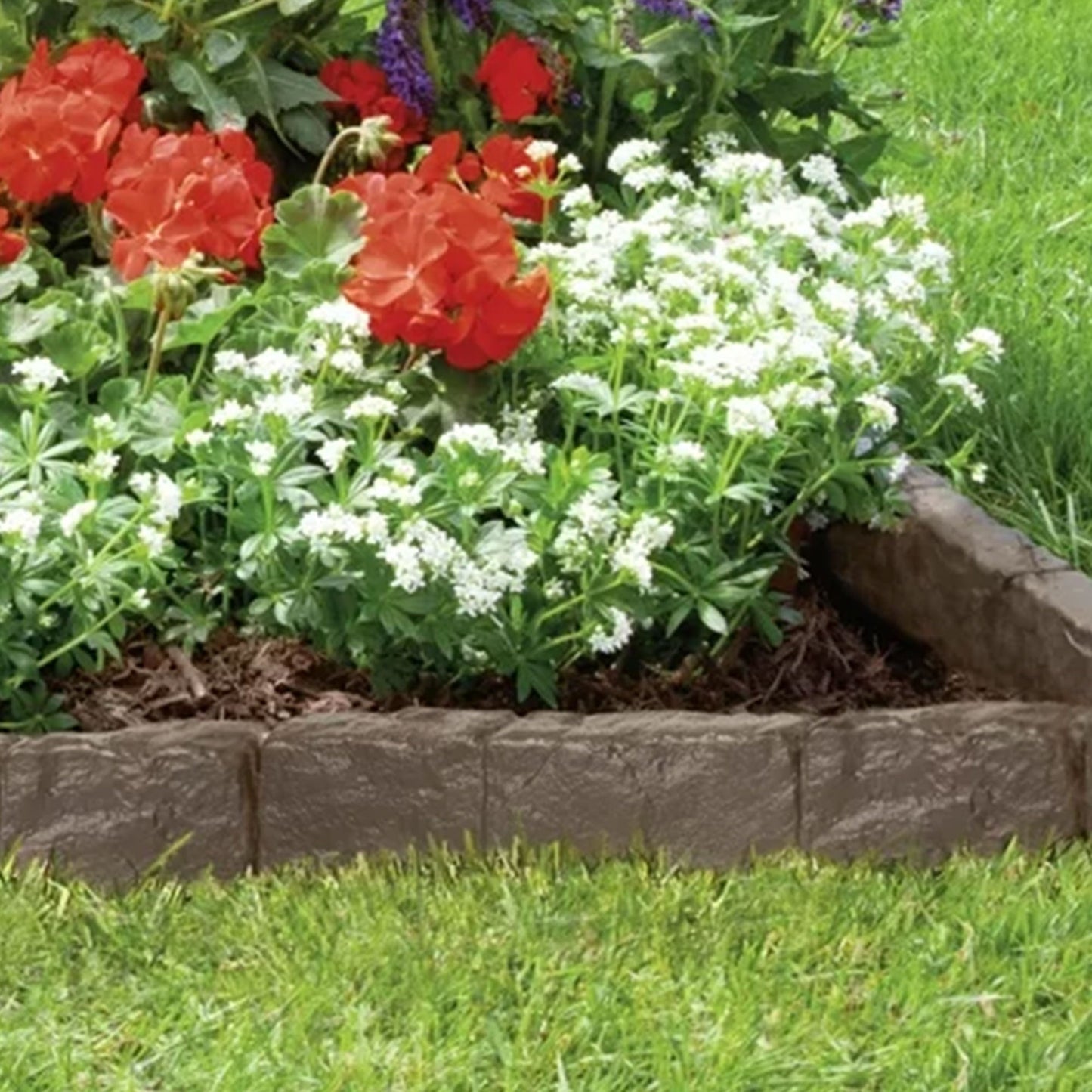 Suncast Plastic Border Stone Edging for Enclosing Flower Beds or Garden, Brown