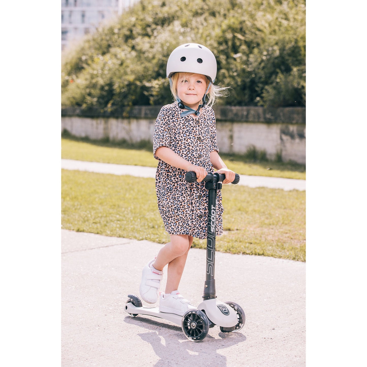 Scoot & Ride Stand-up Push Scooter for Children Ages 3-6, Highwaykick 3, Ash