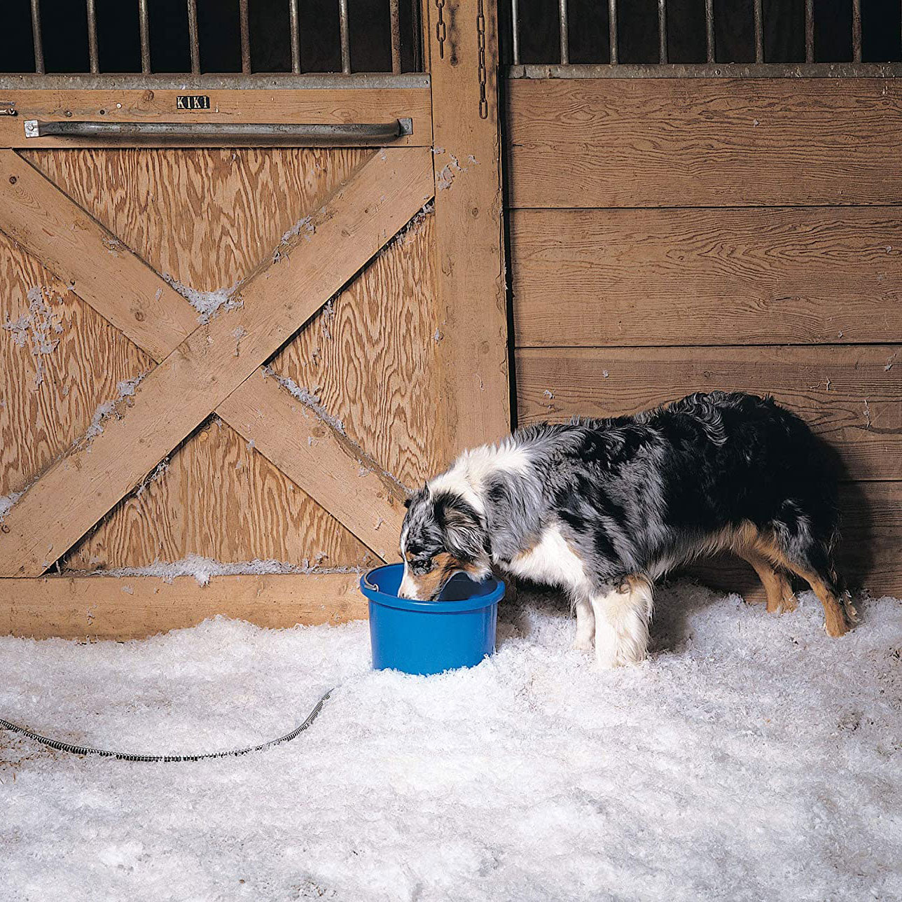 MIller Manufacturing Company 9-Quart Round Heated Bucket with Anti-Chew Cord