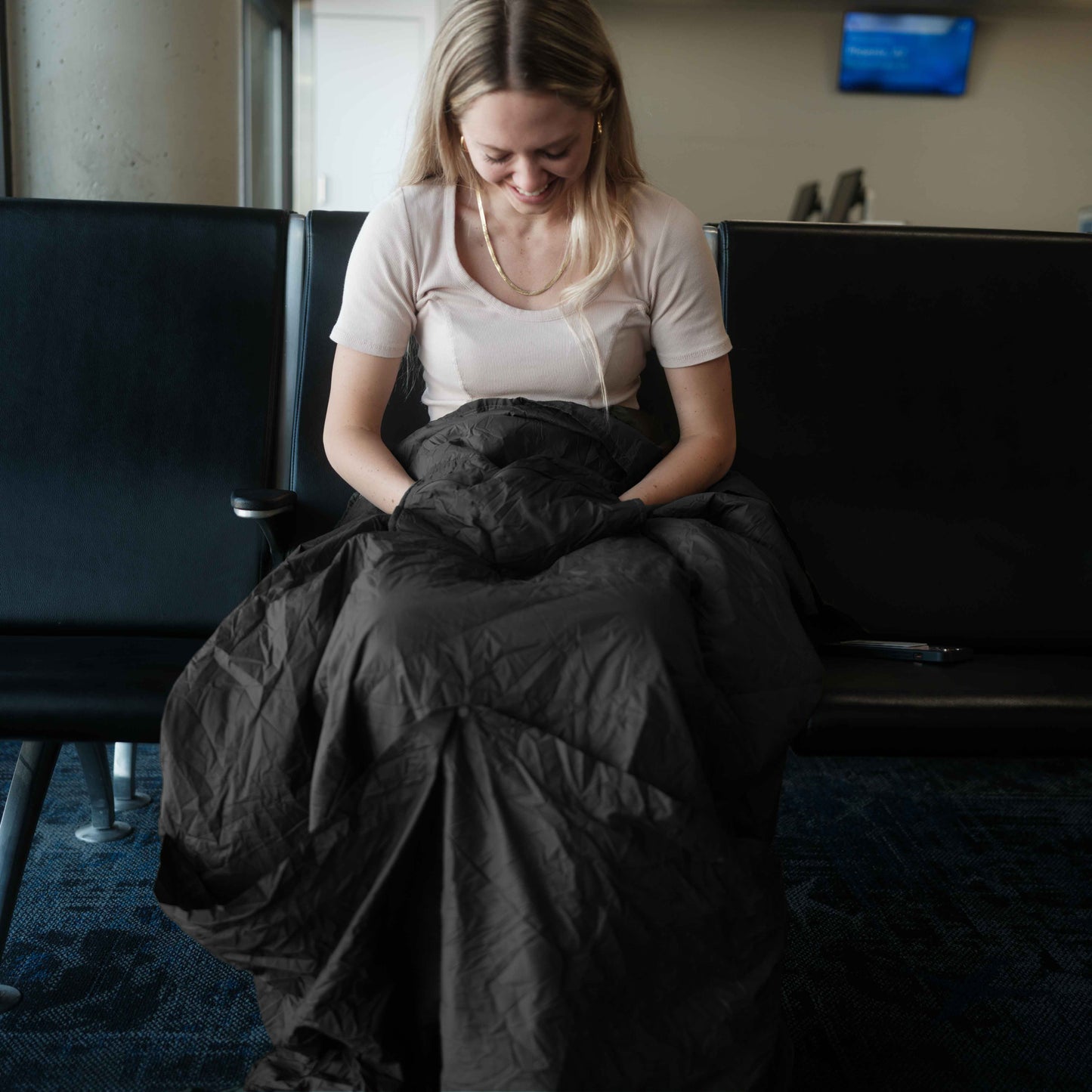 Layover™ XL Travel Blanket - Packable & Puffy | Black