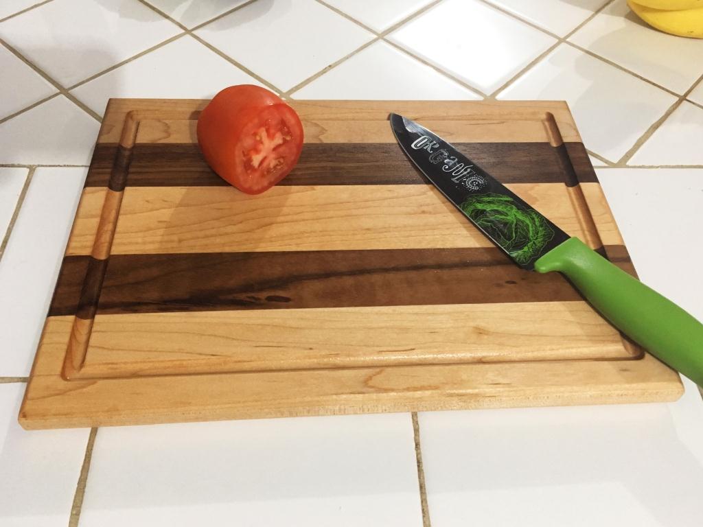 Mixed Maple and Walnut Side grain With juice groove Cutting Board