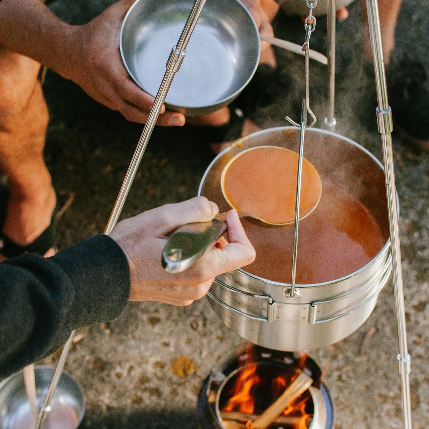 Solo Stove Pot 900/1800/4000 Stainless Steel Companion Pots | Lightweight Aluminum Pot Holding Tripod | Great Portable Cookware for Backpacking, Camping & Survival Adventures | Deisgned for use with Lite/Titan/Campfire Solo Stoves