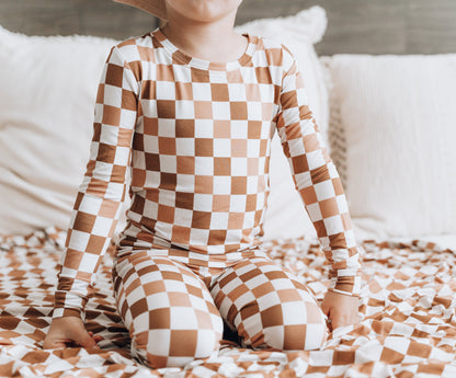 CHESTNUT CHECKERS DREAM SET