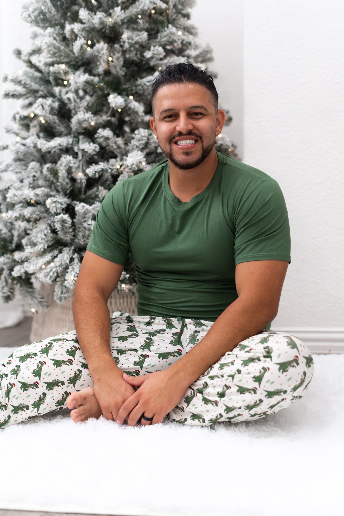 ROARING CHRISTMAS MEN'S DREAM JOGGER SET