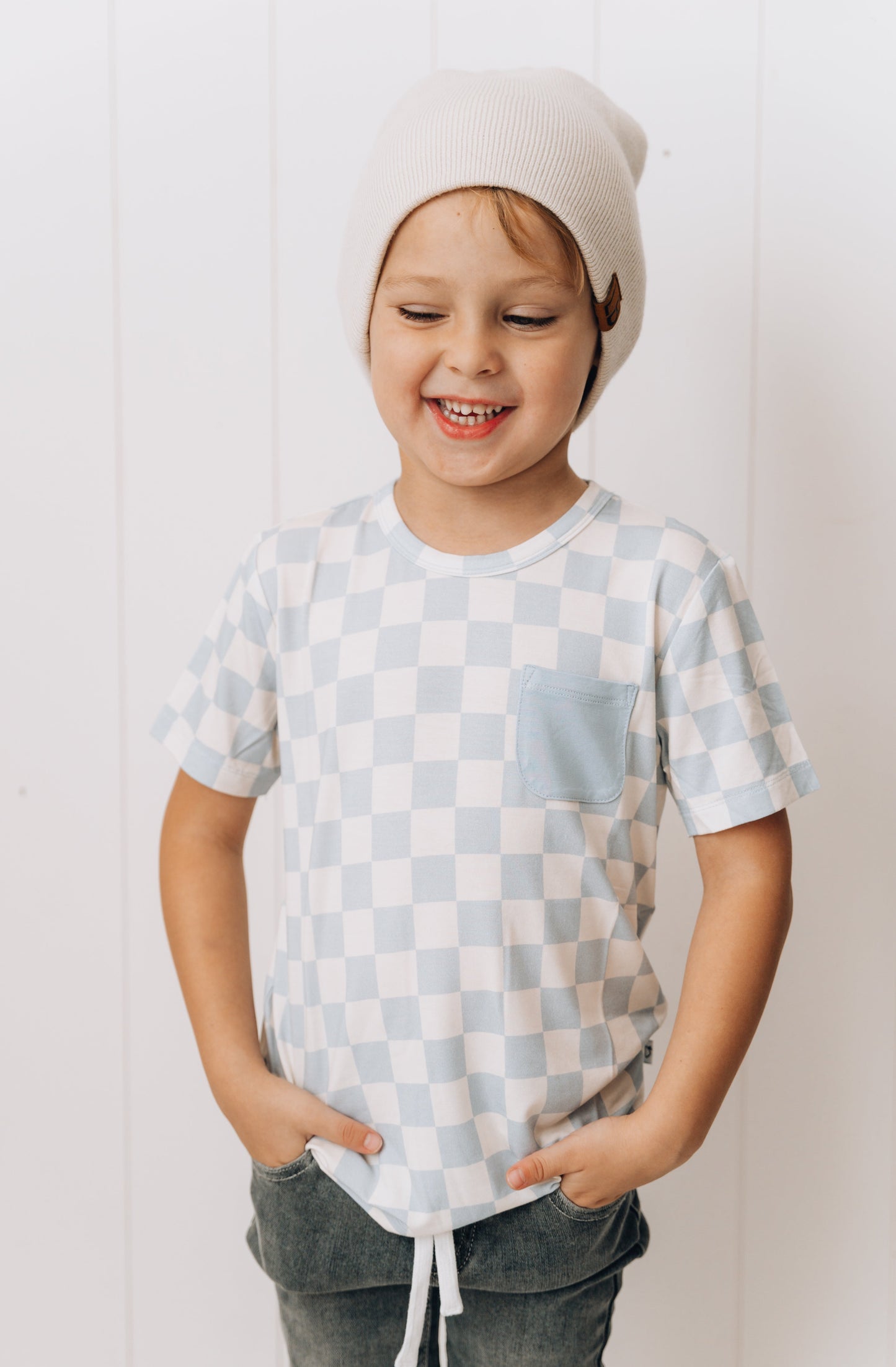 CLOUDY CHECKERS DREAM POCKET TEE