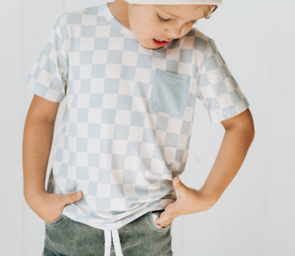 CLOUDY CHECKERS DREAM POCKET TEE