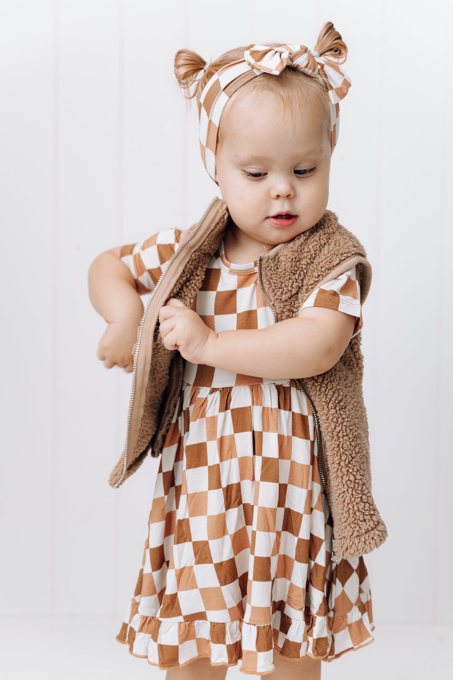 CHESTNUT CHECKERS DREAM BOW