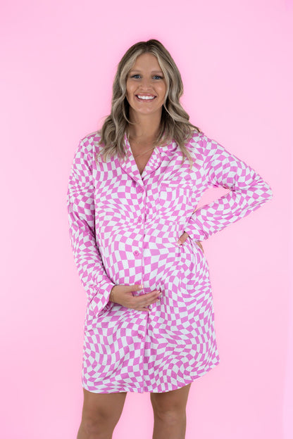 Bubblegum Wavy Checkers Women's Dream Gown