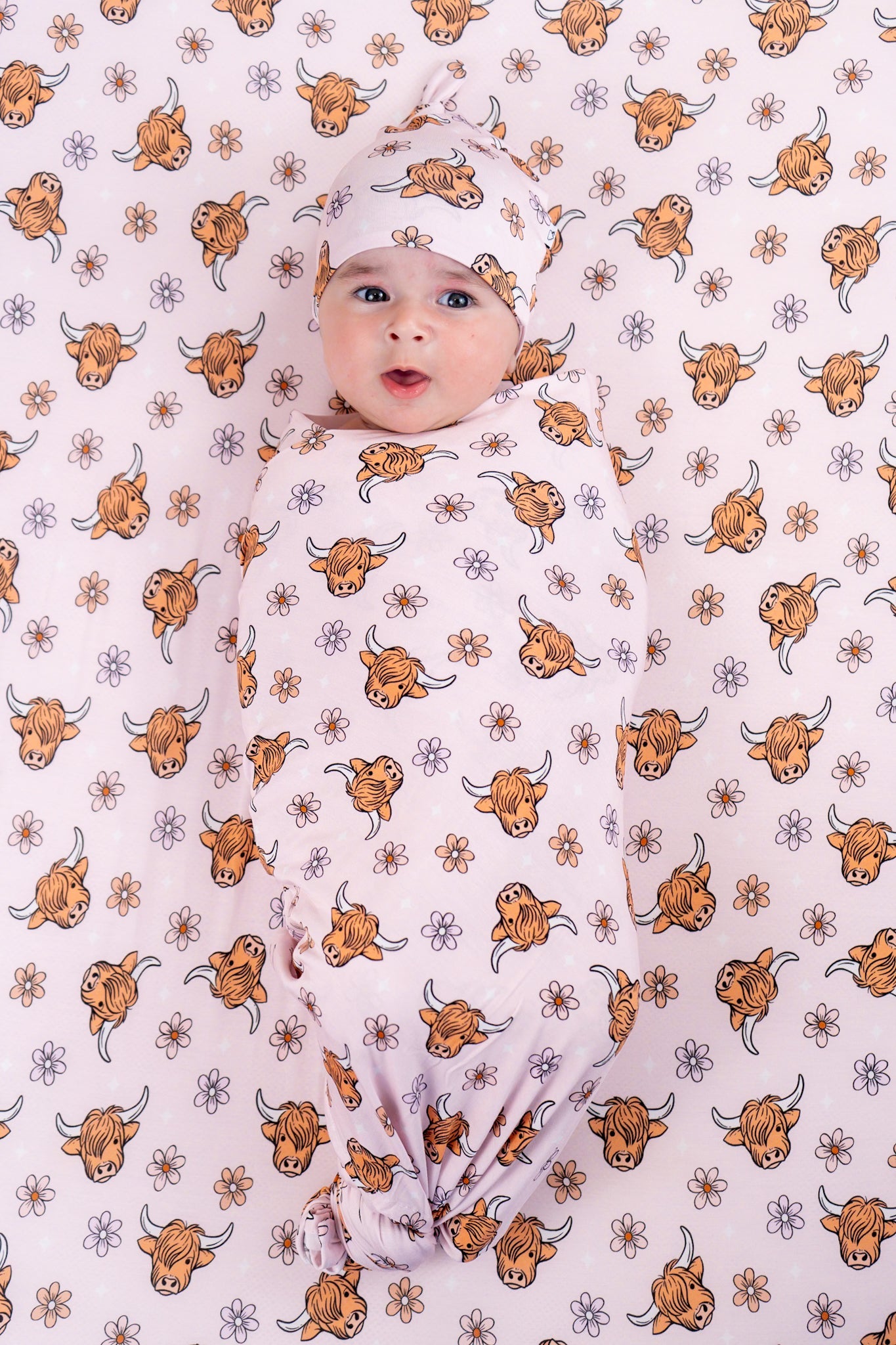 EXCLUSIVE HIGHLAND CUTIE DREAM SWADDLE & BEANIE