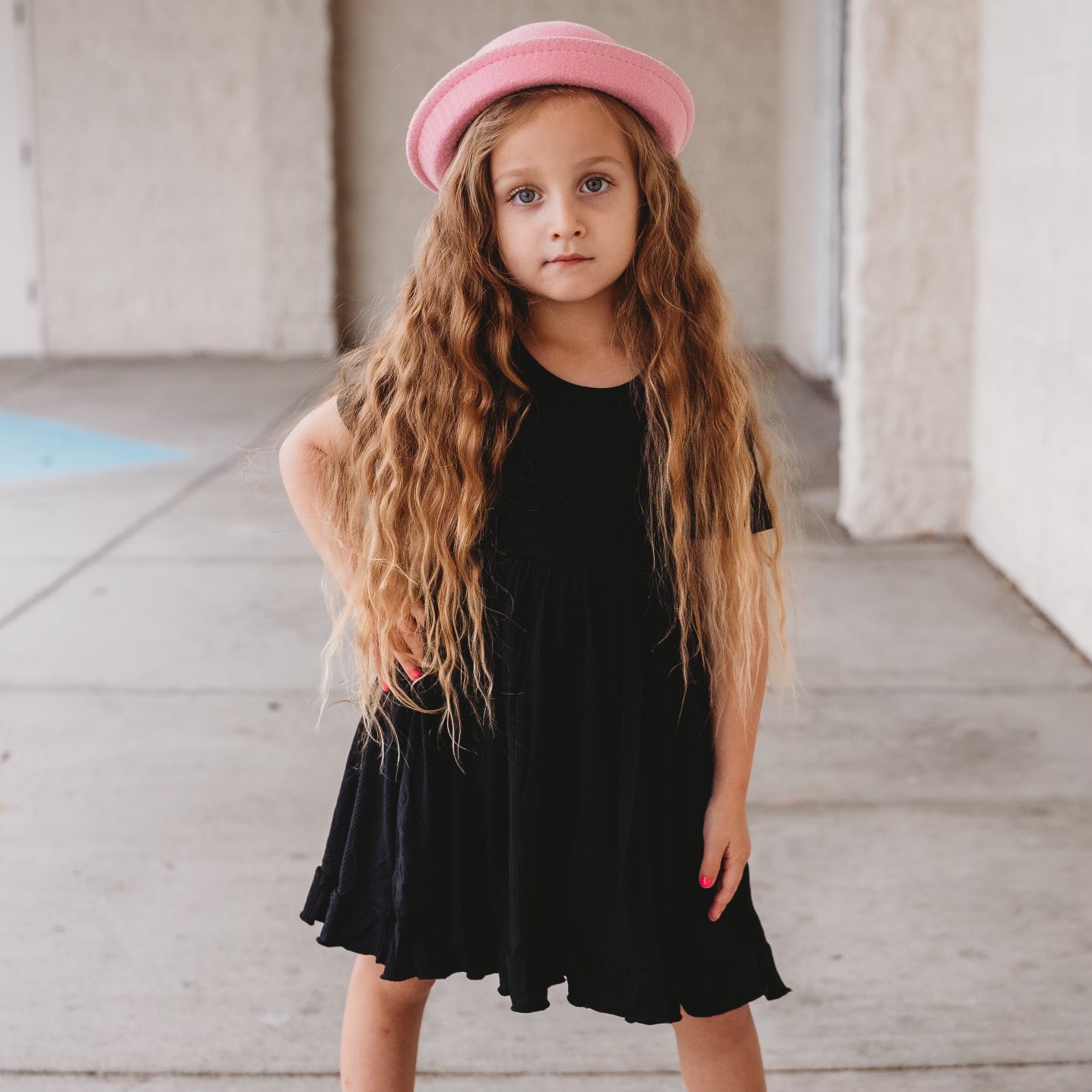 BLACK RIB DREAM RUFFLE DRESS