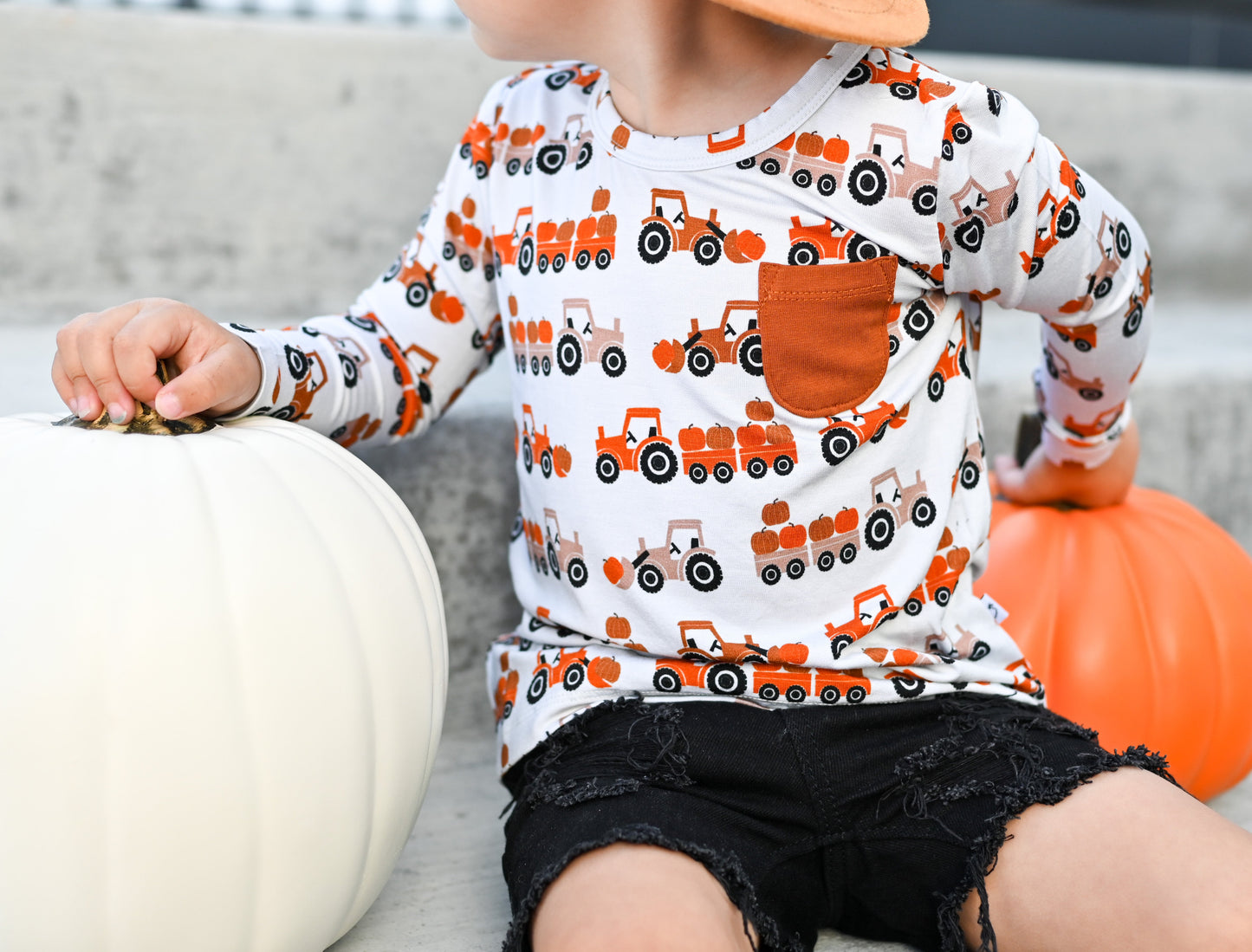 HAY PUMPKIN DREAM POCKET TEE