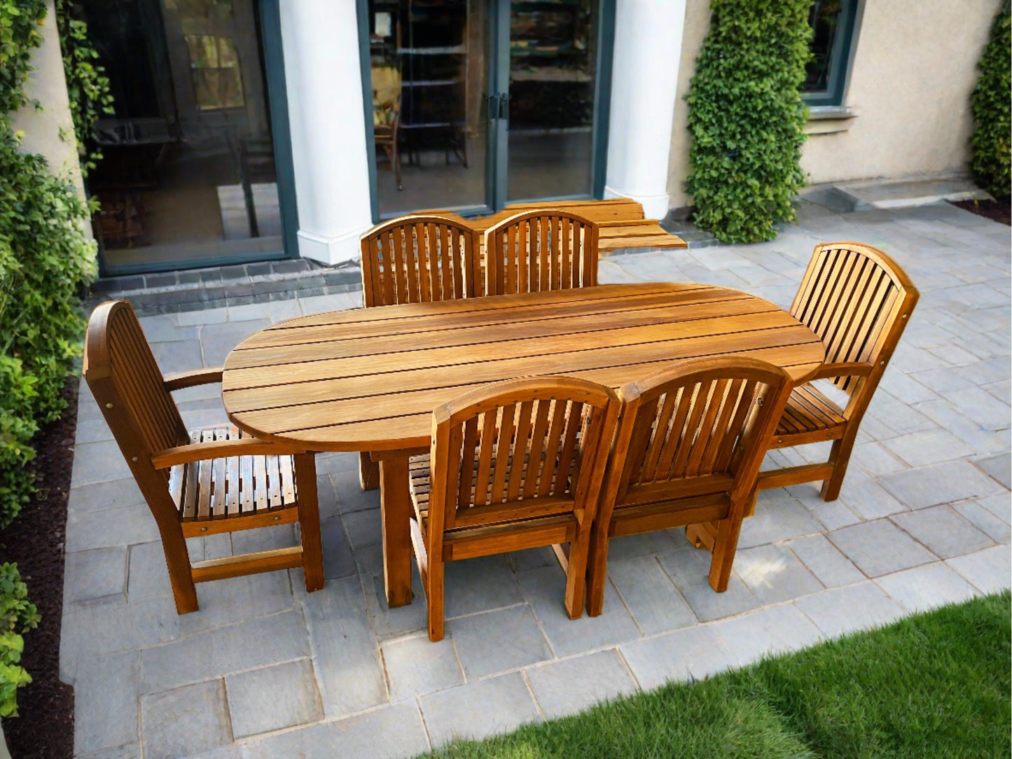 Farmhouse Oval Redwood Dining Table