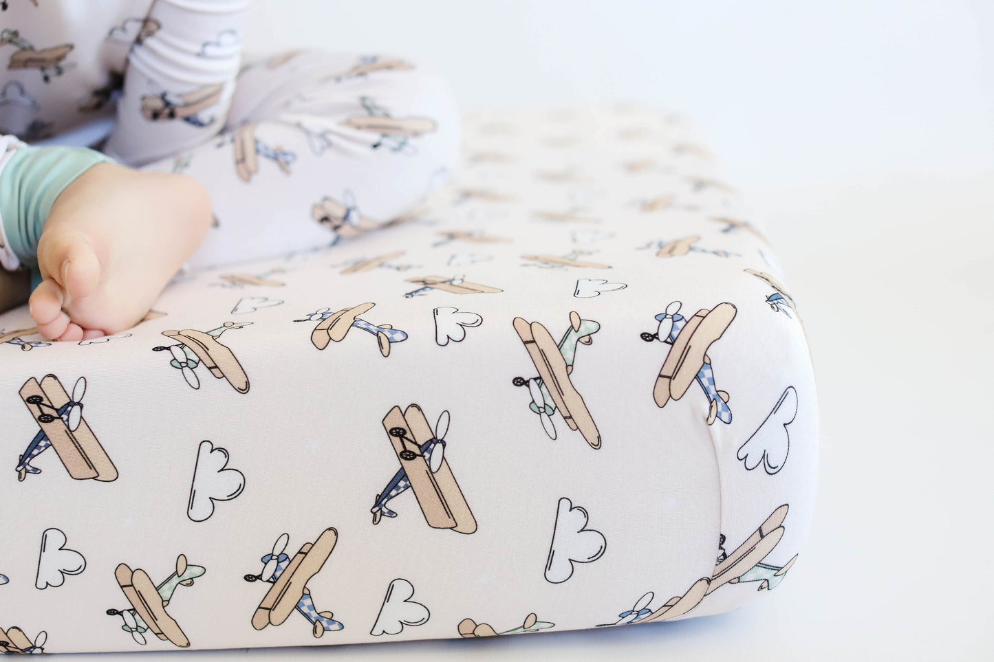 PLANE FUN DREAM CRIB SHEET