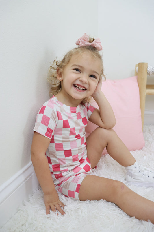 DREAMY PINK CHECKERS DREAM SHORT SET