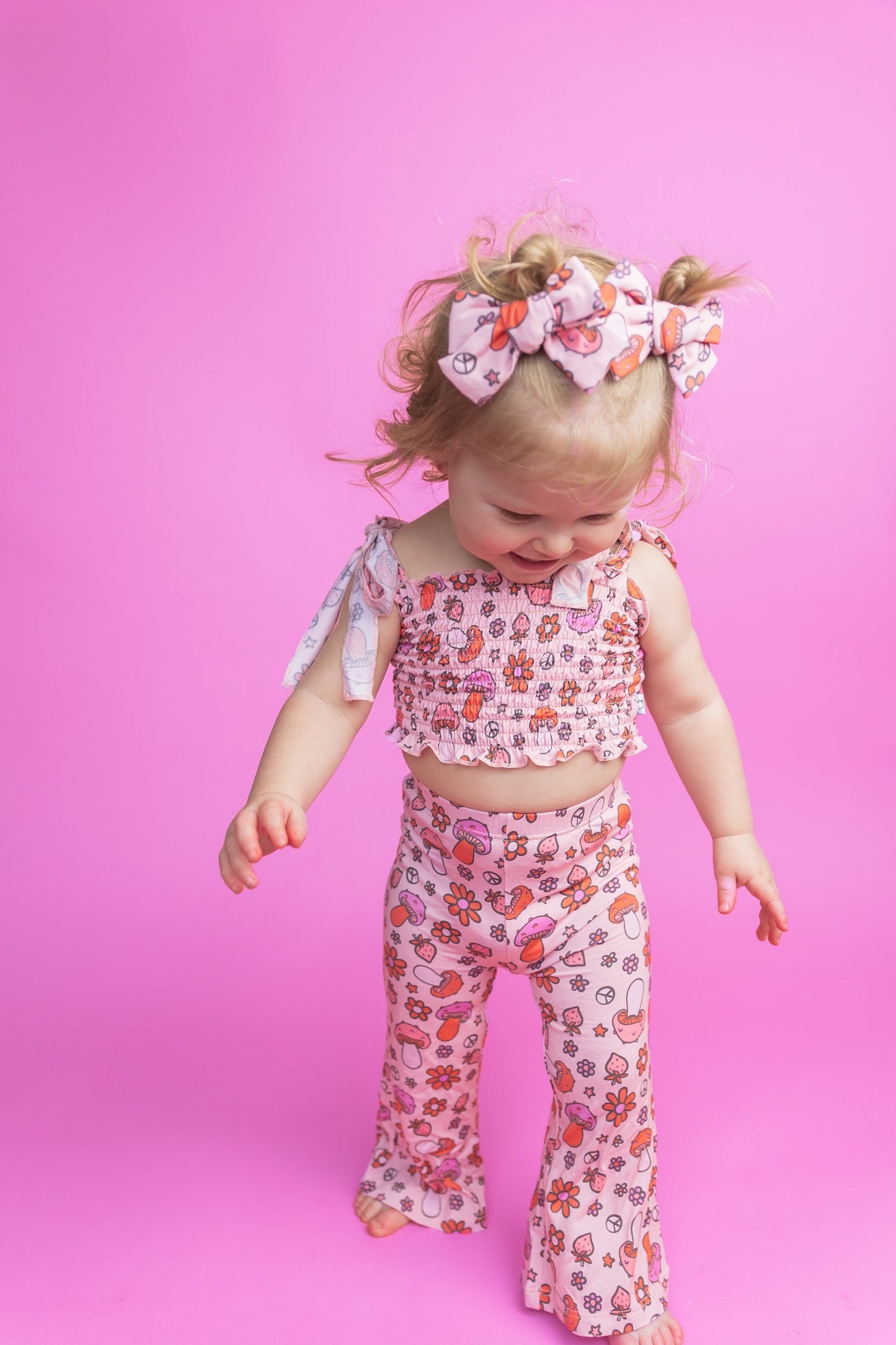 FEELIN' MUSHY DREAM SMOCKED FLARE SET