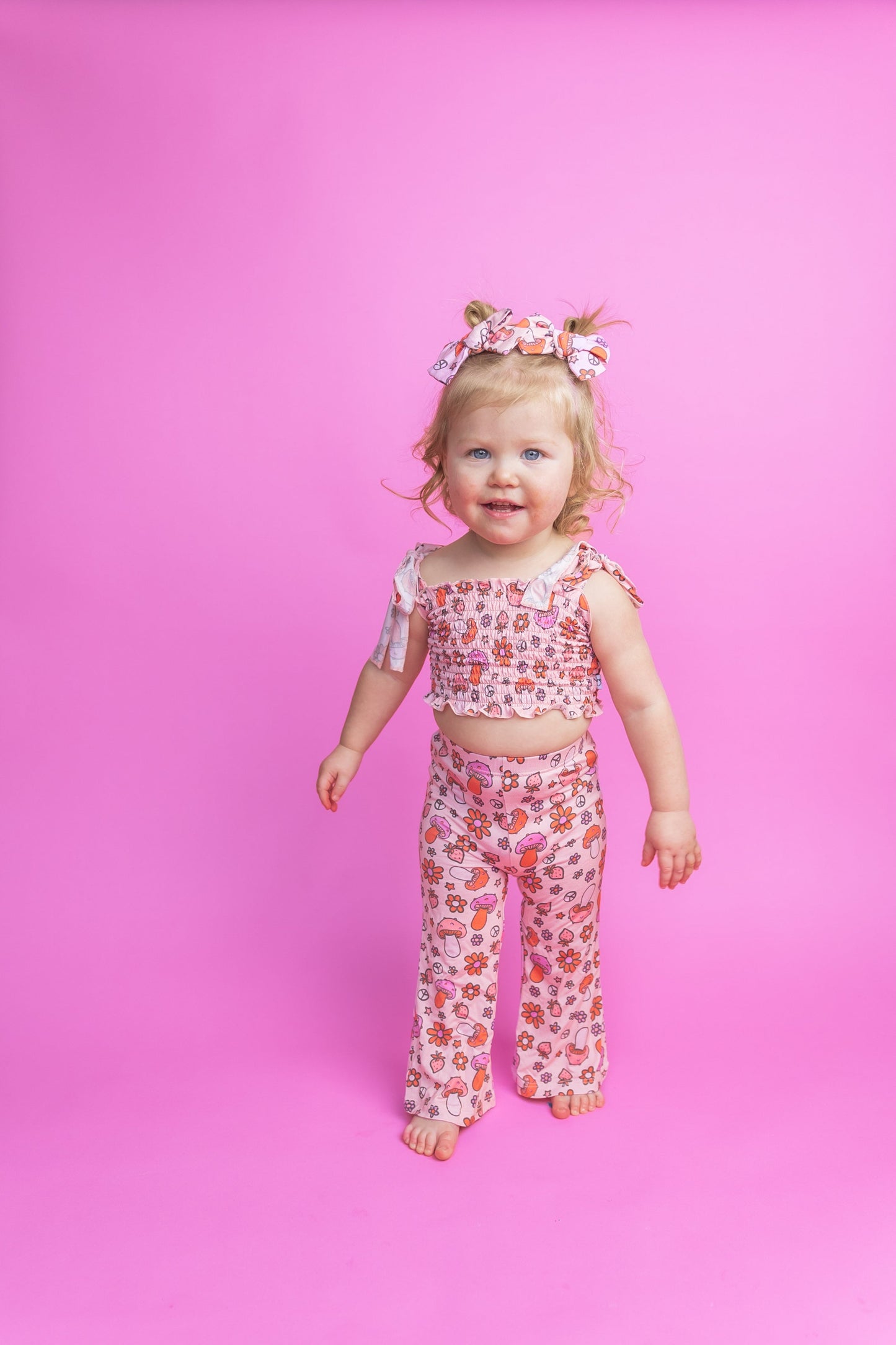 FEELIN' MUSHY DREAM SMOCKED FLARE SET