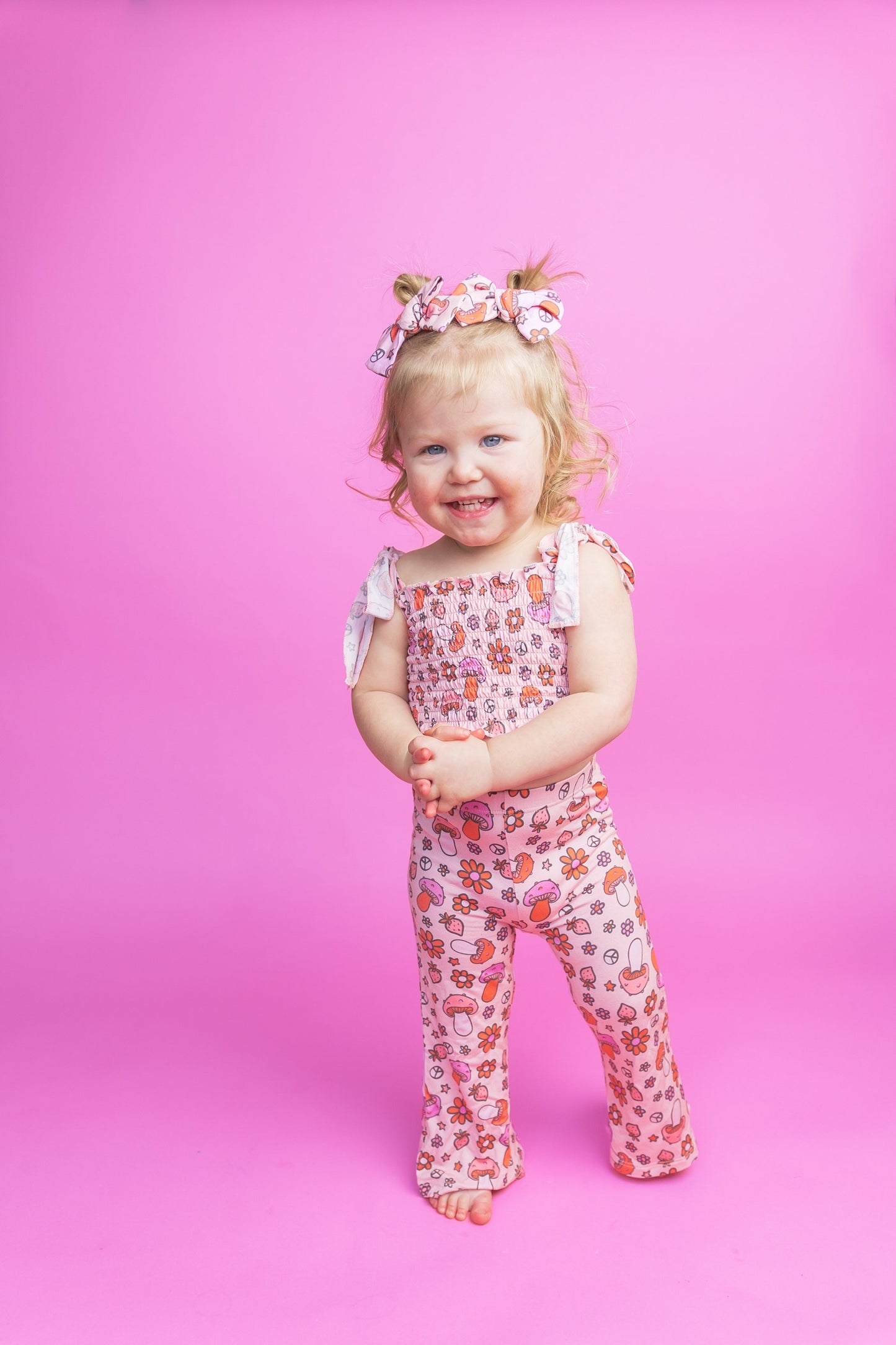 FEELIN' MUSHY DREAM SMOCKED FLARE SET