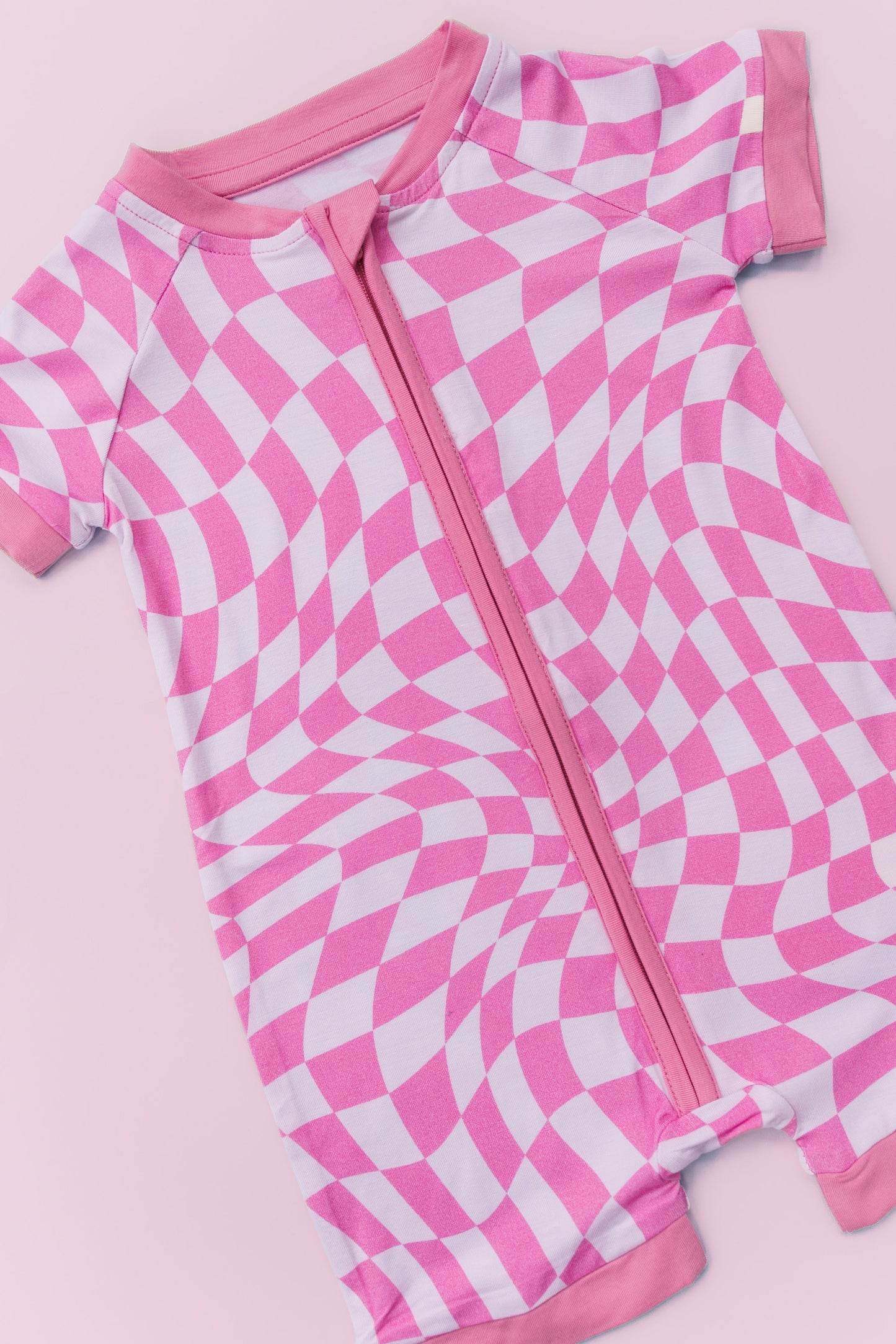 BUBBLEGUM WAVY CHECKERS DREAM SHORTIE