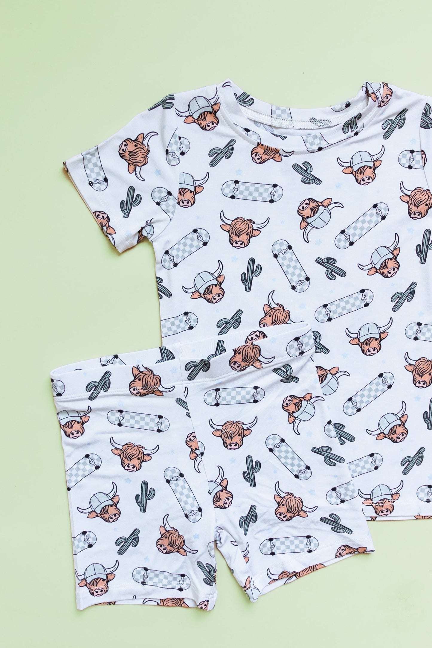 EXCLUSIVE MOO-VING FAST DREAM SHORT SET