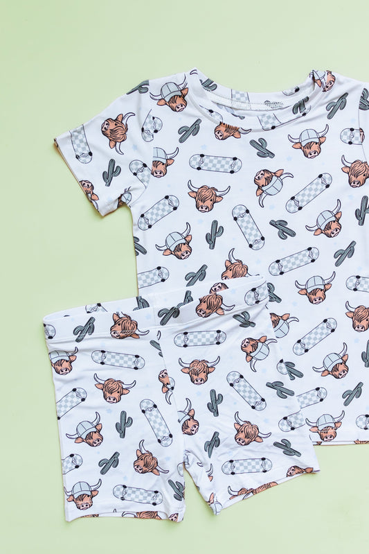 EXCLUSIVE MOO-VING FAST DREAM SHORT SET