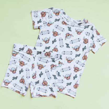 EXCLUSIVE MOO-VING FAST DREAM SHORT SET