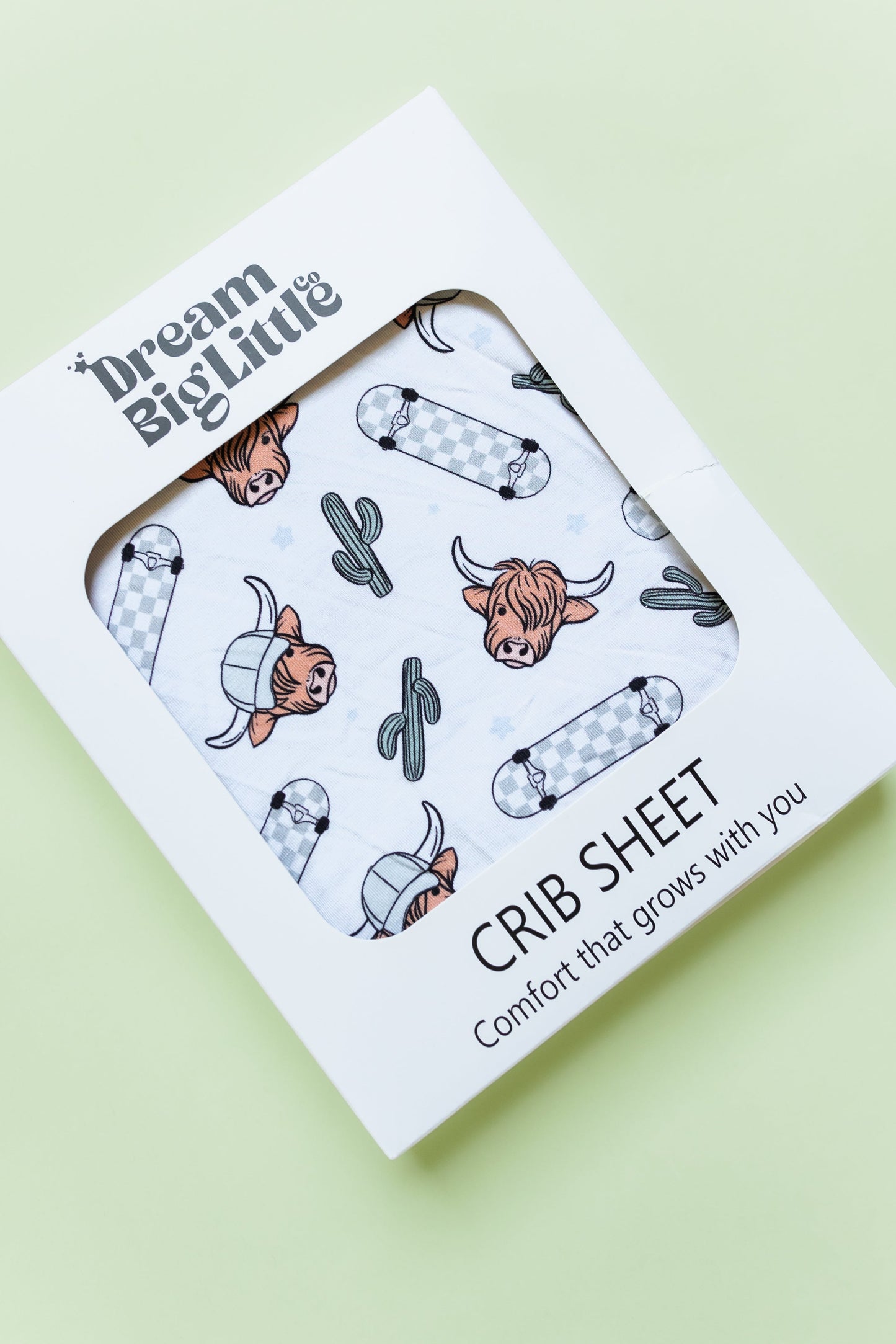 EXCLUSIVE MOO-VING FAST DREAM CRIB SHEET