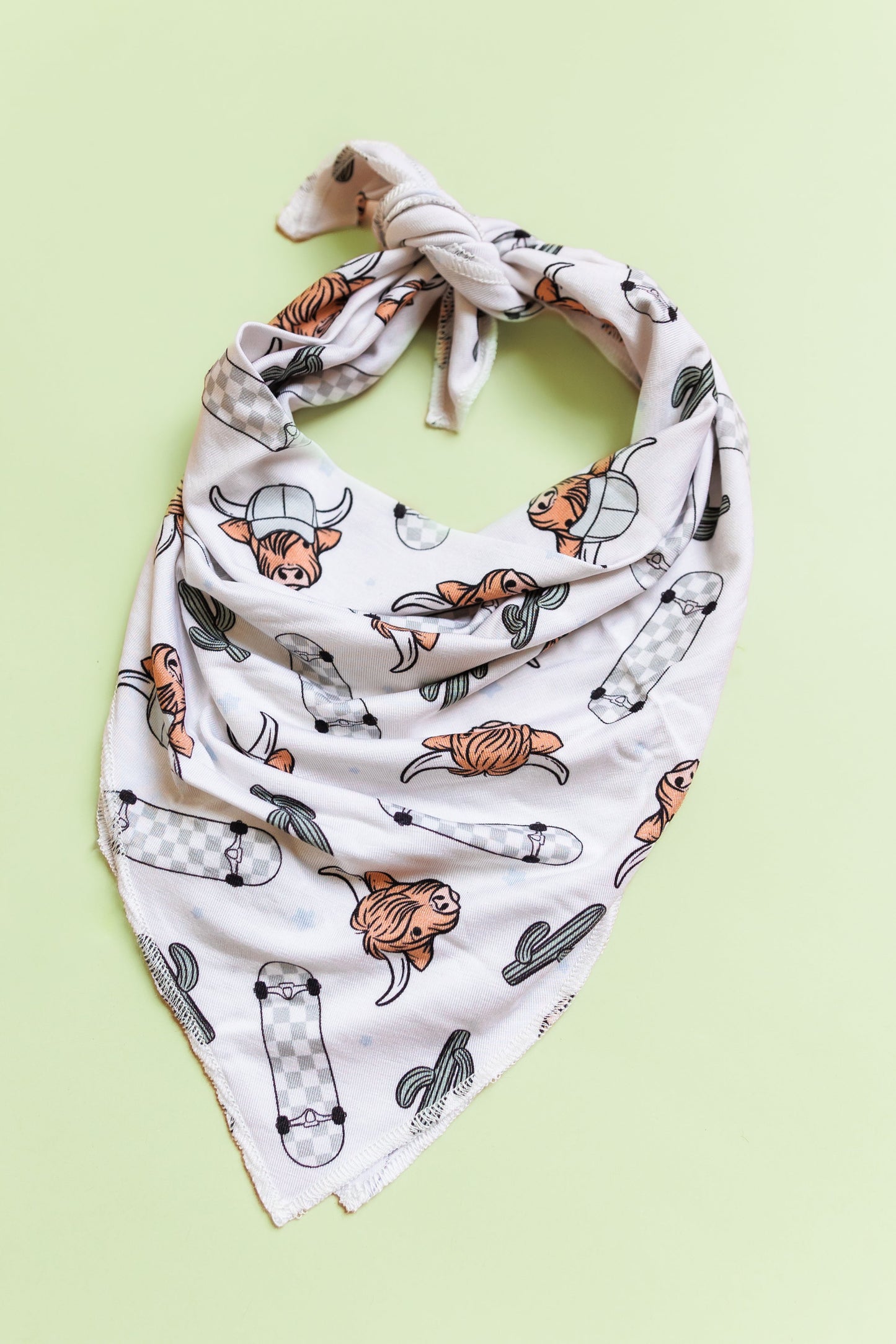 EXCLUSIVE MOO-VING FAST DREAM DOG BANDANA