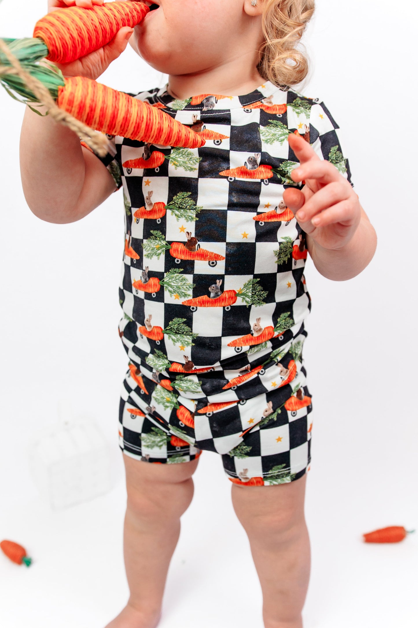 RACING CARROT CHECKERS DREAM SHORT SET