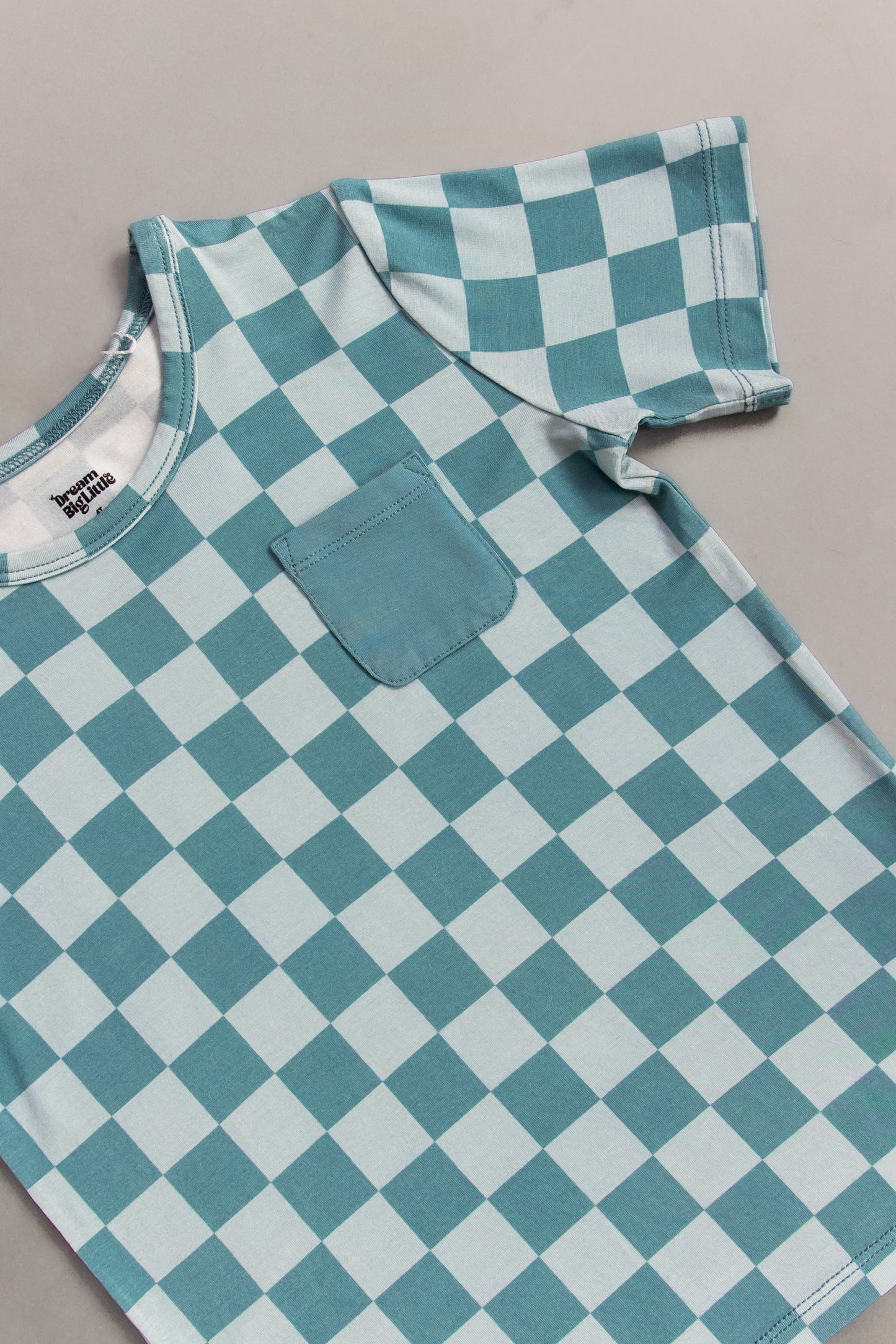 STORMY CHECKERS DREAM POCKET TEE