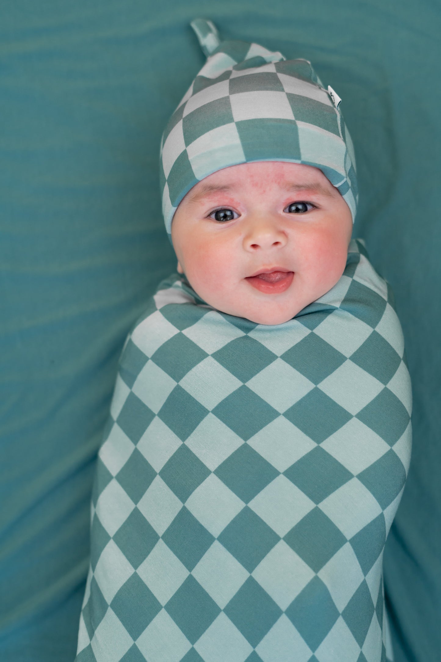 STORMY CHECKERS DREAM SWADDLE & BEANIE